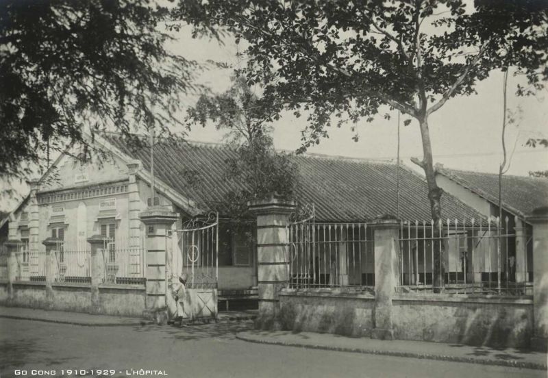 Tập tin:Go-Cong-thap-nien-1920-13.jpg