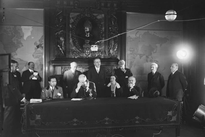 Tập tin:Chan-dung-12-8854-1721729555.jpg