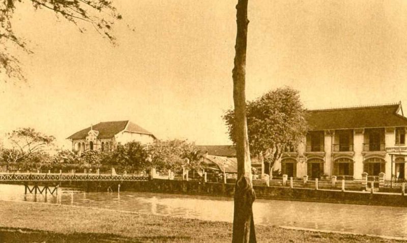 Tập tin:1748207980-829201-13476480-n07-36887396244-go-cong-xua-1.jpg