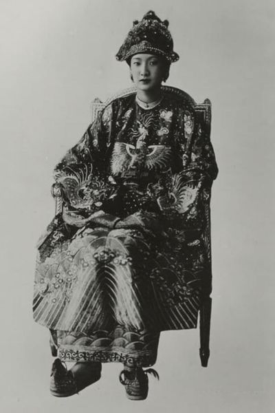 Tập tin:Chan-dung-1-1161-1721729554.jpg