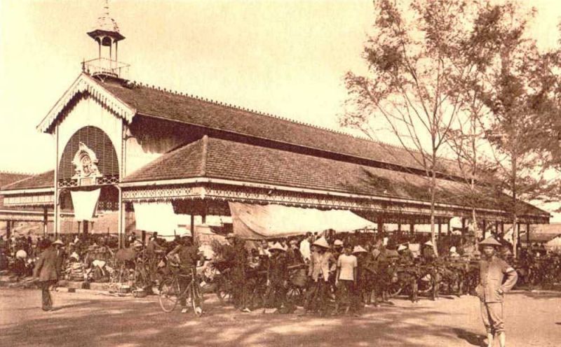 Tập tin:1748207980-871417-13476480-n07-36887396304-cho-go-cong-1.jpg