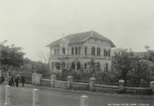Go-Cong-thap-nien-1920-09-2.jpg