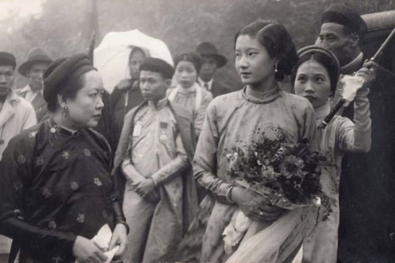 Tập tin:Chan-dung-0-4851-1721729554.jpg